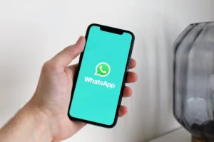 Interface do WhatsApp Web mostrando a função de busca por data, uma das novas atualizações do WhatsApp em 2024